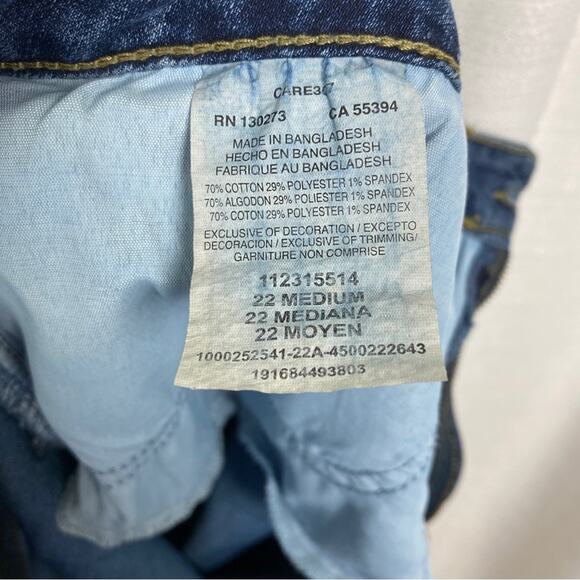 Lee Mid Rise Regular Fit Denim Shorts Sz.22W NWT - Picture 8 of 9